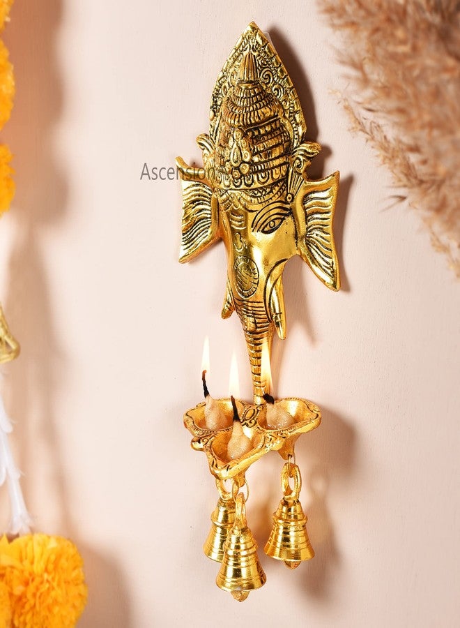 أسينشين تمثال غانيش جي المعلق على الحائط بثلاثة مصابيح زيتية وأجراس، منحوتة وجه اللورد شري غانيشا، مناسب للمنزل والمكتب وغرفة الصلاة، هدية مثالية لعيد ديوالي، قطعة فنية دينية، مصباح زيتي معدني معلق. - Image 1